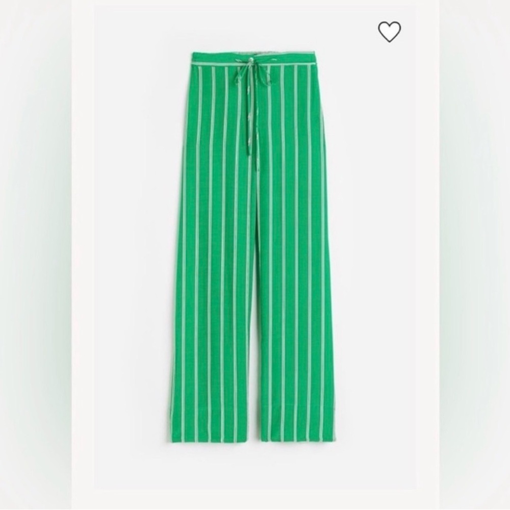 H&M Set Patterned Pants and Matching Top Green with white and black pinstripes - Picture 4 of 6
